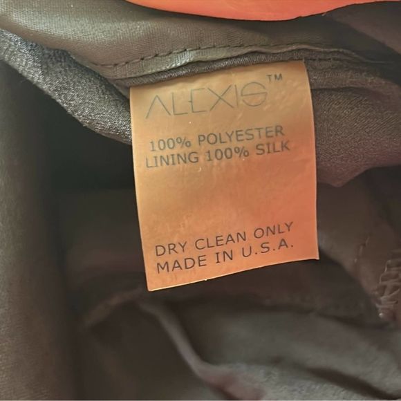 Alexis Cap Sleeve Crew Neck Front Zip Lace Overlay - Picture 5 of 7